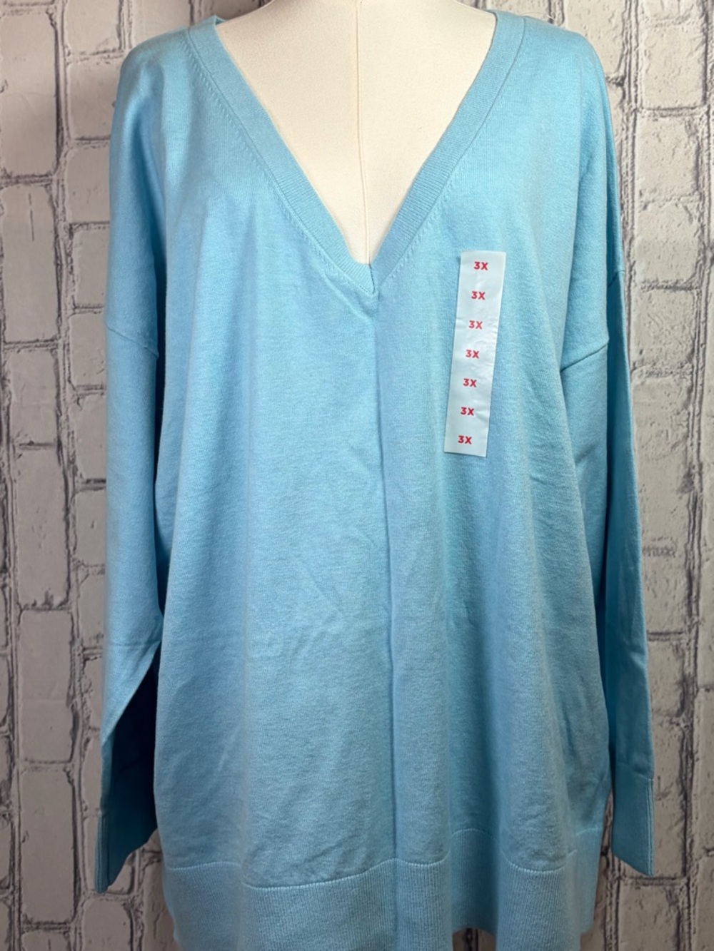 Old Navy Size:3X Light Blue V-Neck Women Shirt - Comfortable Casual Top